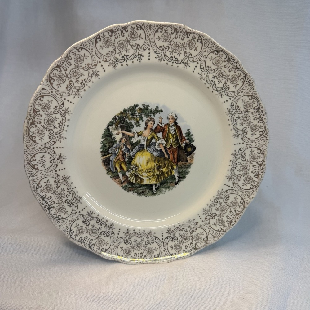 Vintage 10" Decorative Dinner Plate 22 Karat Gold Royal Queen Fine China